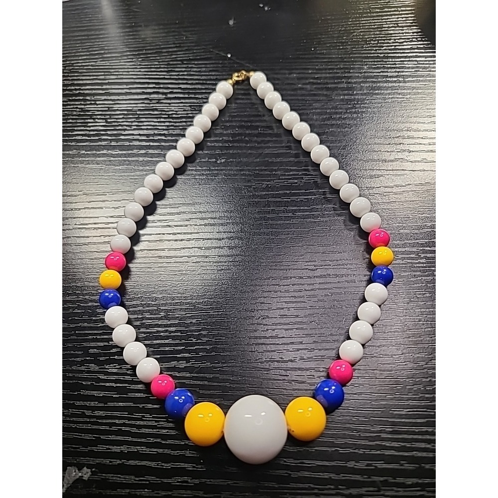 Vintage Beaded Necklace White Center Bead Pink Blue Yellow 18" Spring Clasp